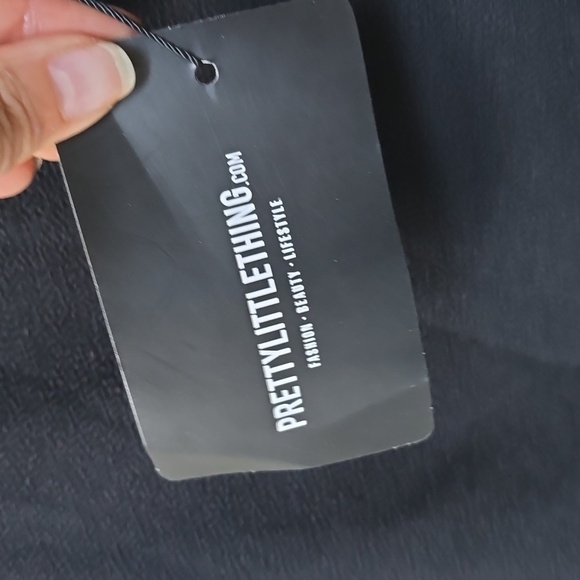 PrettyLittleThing Black Jemmia Split Mini Skirt New with tags NWT 0 - Picture 11 of 13